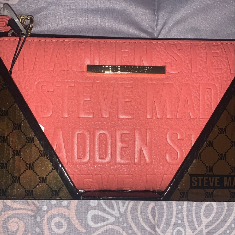 Steve Madden wallet